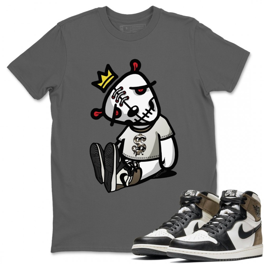 DEAD DOLLS T-SHIRT - AIR JORDAN 1 DARK MOCHA