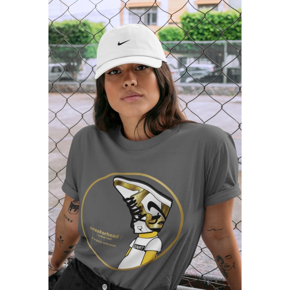 SNEAKERHEAD T-SHIRT - AIR JORDAN 1 METALLIC GOLD