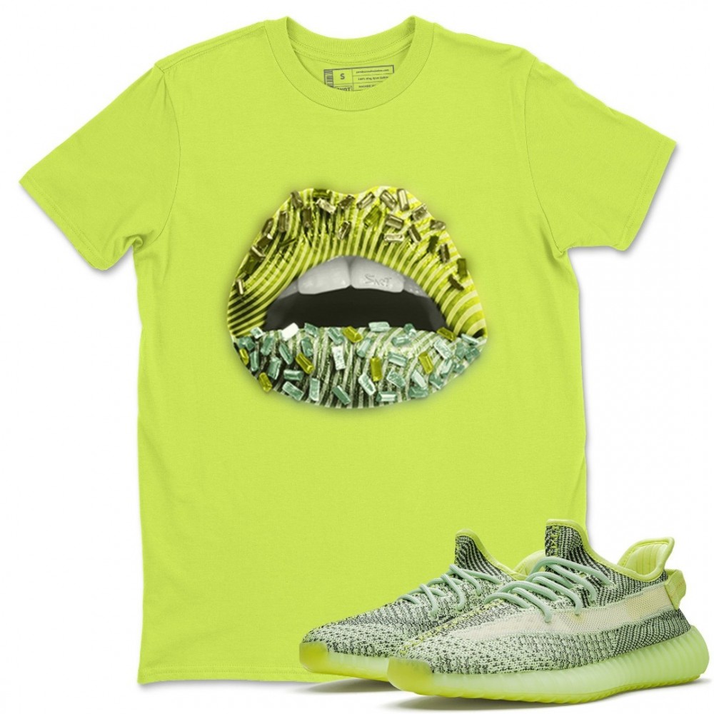 LIPS JEWEL T-SHIRT - YEEZY BOOST 350 V2 YEEZREEL